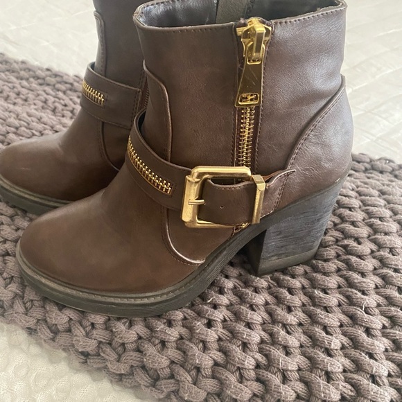 Brown Leather Ankle Boots - Picture 4 of 7